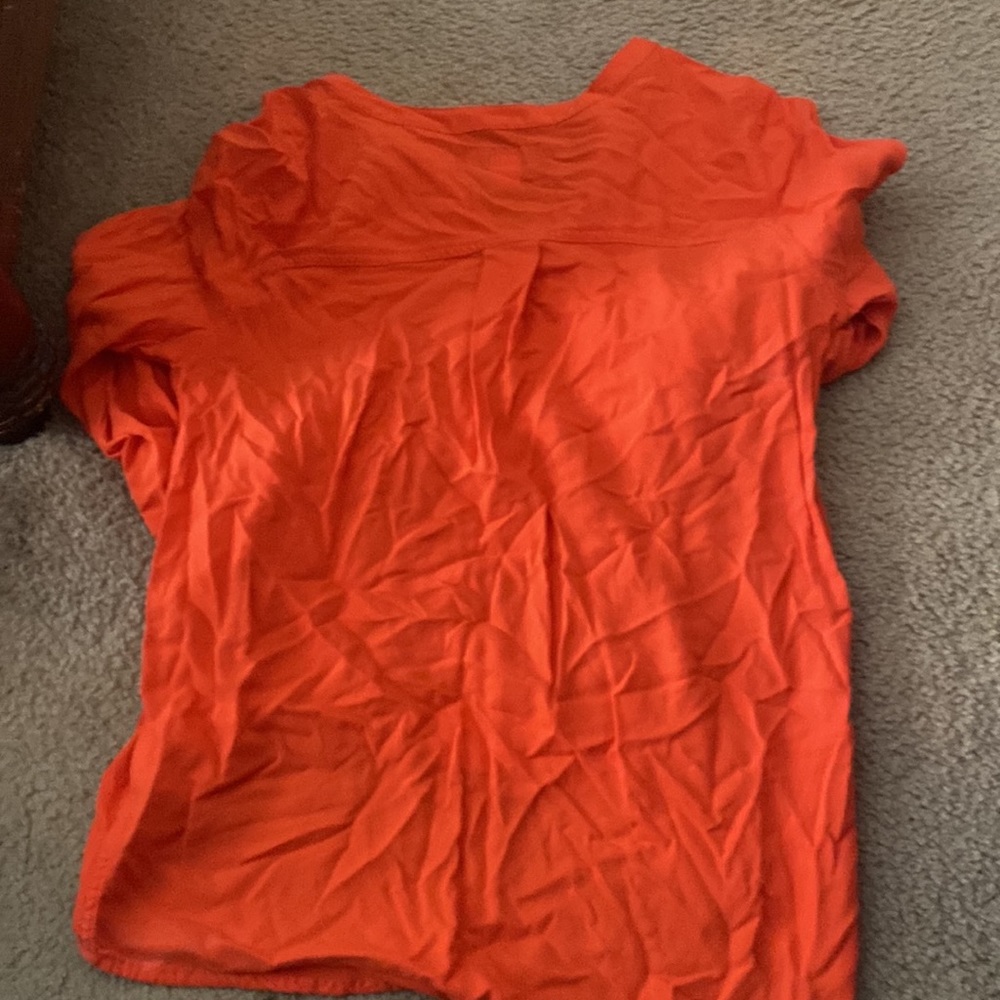 Semi-Buttoned Shirt - Picture 6 of 7